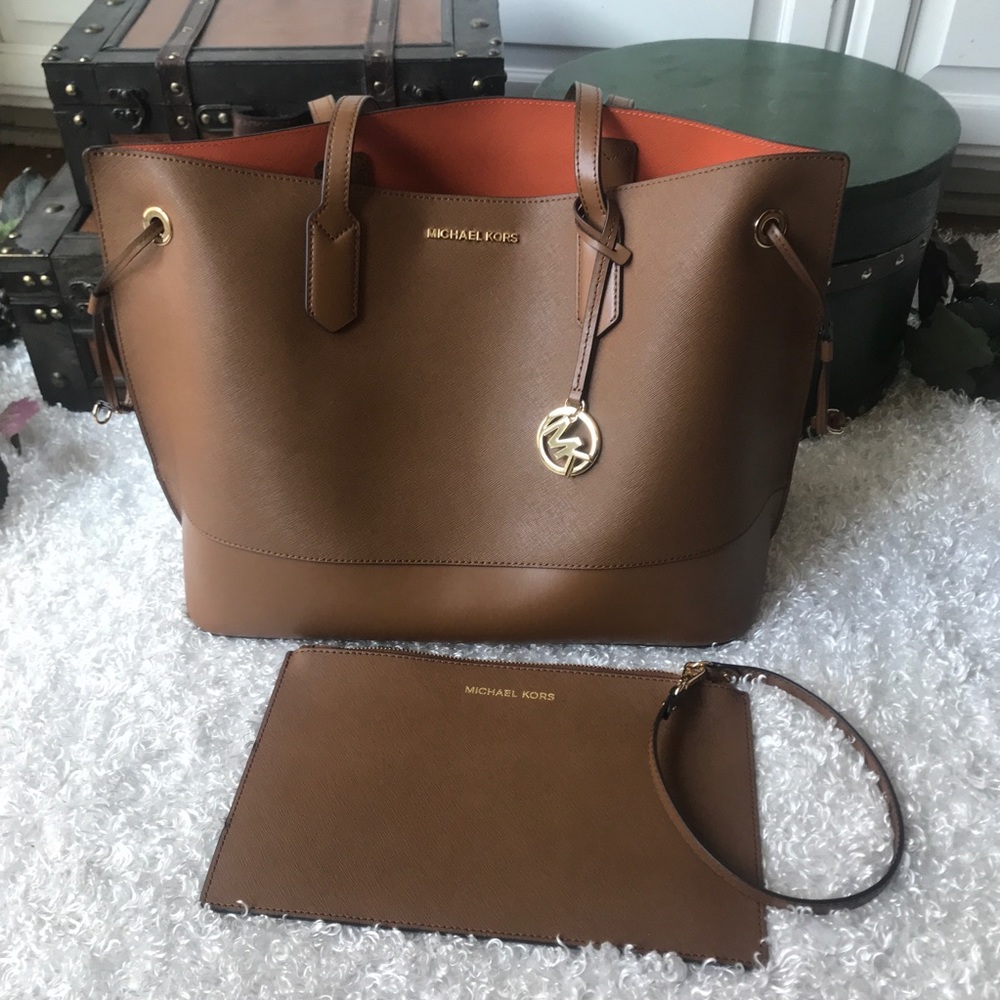 Michael Kors Trista leather drawstring with pouch